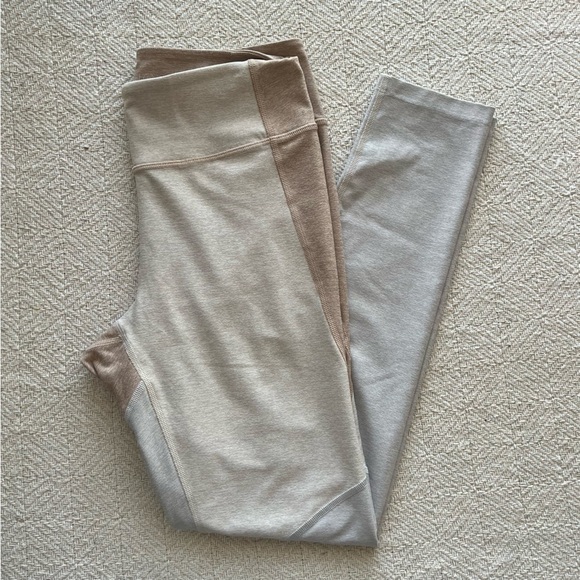 OV | Outdoor Voices Oatmeal Color-blocked Leggings Size Medium - Picture 2 of 6